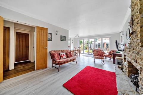 5 bedroom semi-detached house for sale, Pittsmead Avenue, Hayes