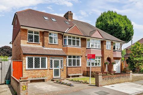 Pittsmead Avenue, Hayes, Bromley, BR2