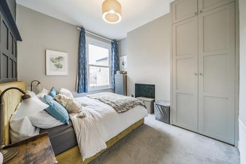 Flat 2, 22 Ashmere Grove, London, SW2 5UJ