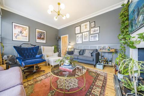 Flat 2, 22 Ashmere Grove, London, SW2 5UJ