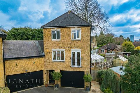 Saxton Mews, Dellfield Close, Watford