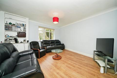 171 Mount Road, Higher Bebington, Wirral, CH63 8PJ