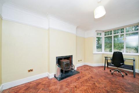 171 Mount Road, Higher Bebington, Wirral, CH63 8PJ