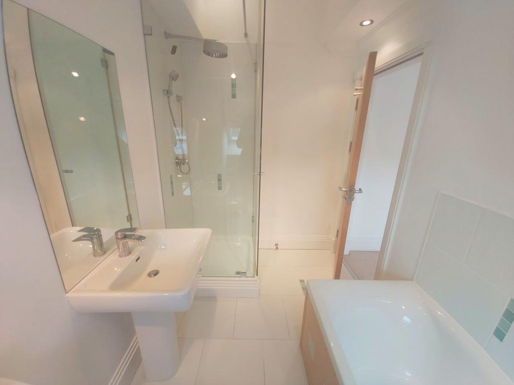 Ensuite