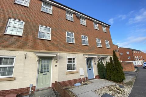 4 bedroom terraced house to rent, Oystermouth Way, Newport, Gwent