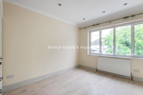 4 bedroom apartment to rent, Sneath Avenue London NW11