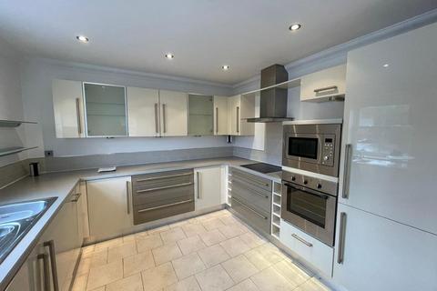 3 bedroom apartment to rent, The Lime Kilns, Manchester M28