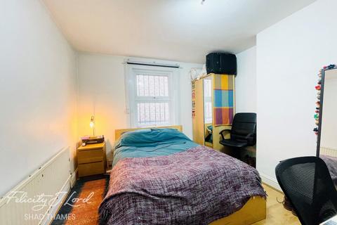 1 bedroom flat to rent, Tower Bridge Road, LONDON