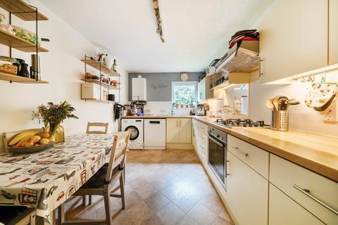 79 Chapel Fields, Godalming, GU7 2AA