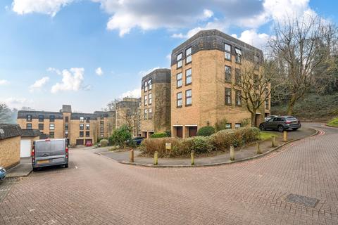79 Chapel Fields, Godalming, GU7 2AA