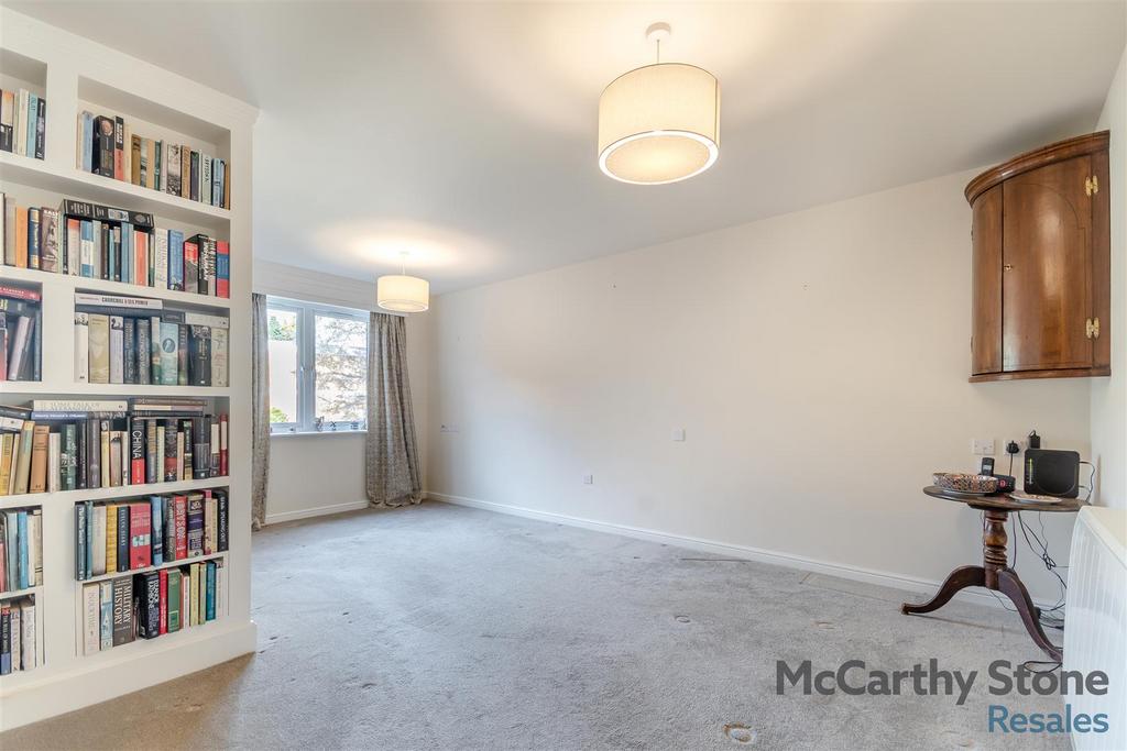 8638130-interior06.jpg