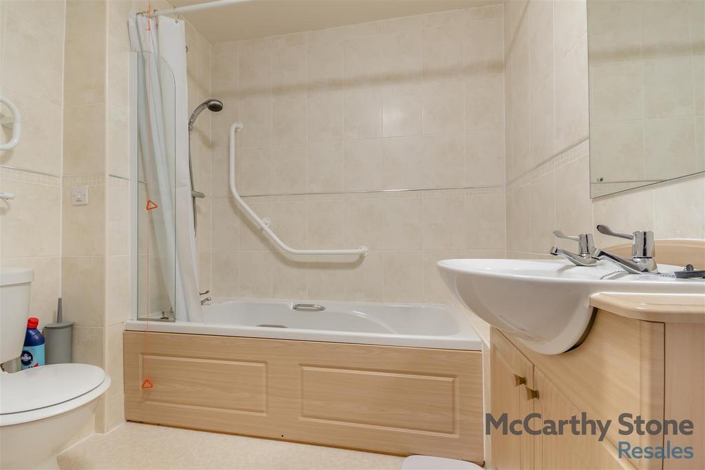 8638130-interior09.jpg