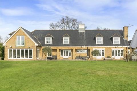 5 bedroom detached house for sale, Orchid Close, Goffs Oak, Hertfordshire, EN7