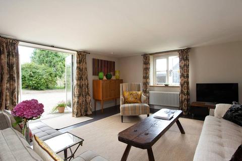 2 bedroom semi-detached house to rent, A charming two-bedroom home, fully furnished, Pilton