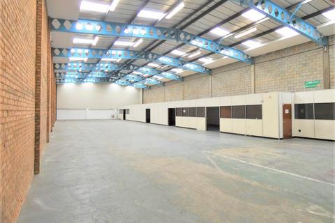 Industrial unit to rent, Unit 8 Great West Trading Estate, 983 Great West Road, Brentford, TW8 9DN