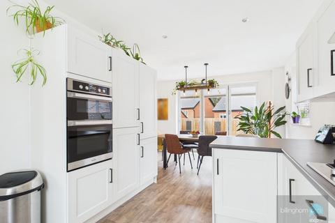 4 bedroom detached house for sale, Lea Castle Drive, Kidderminster DY10