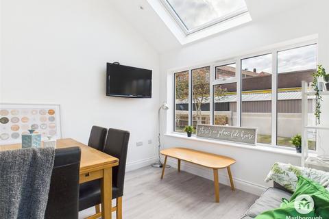 2 bedroom apartment to rent, St Barnabas Road, Woodford, Essex, IG8