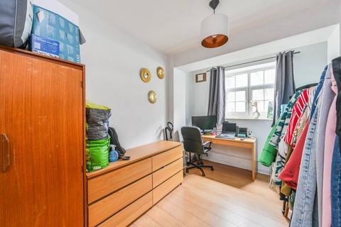 1 bedroom flat to rent, Lockwood House, Oval, London, SE11