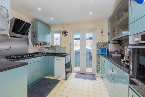 3 bedroom semi-detached house for sale, Close to Town & Station, Maidenhead