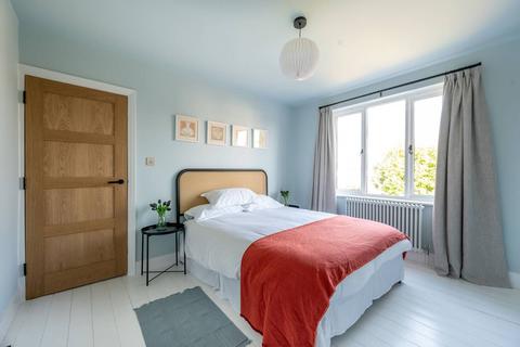 17 Cambrian Road, London, E10 7JE