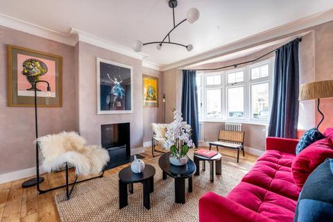 17 Cambrian Road, London, E10 7JE