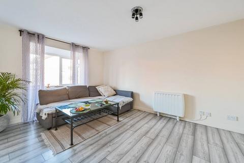 Sterling Gardens, New Cross, London, SE14