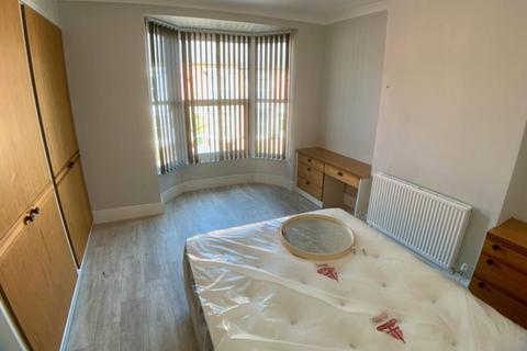 2 bedroom terraced house to rent, Barclay Street, Leicester LE3