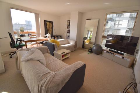 2 bedroom apartment for sale, Vallea Court, Red Bank, Manchester