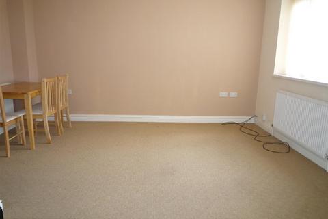 2 bedroom flat for sale, Shakespeare Crescent, Castleford