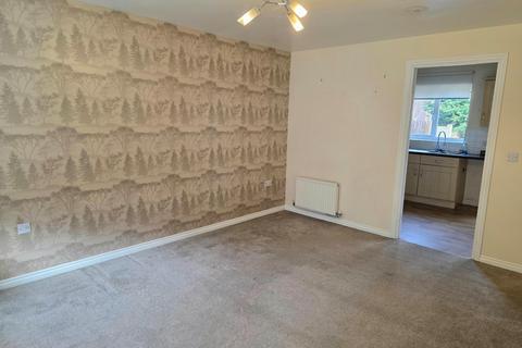 3 bedroom semi-detached house to rent, White Rose Avenue, Mansfield, NG18