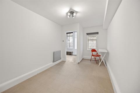 1 bedroom flat to rent, Belsize Avenue, Belsize Park, NW3