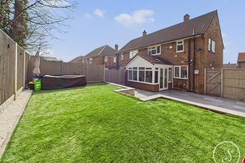 3 bedroom semi-detached house for sale, Swarcliffe Drive, Leeds