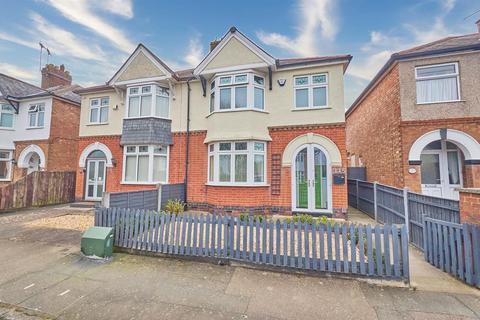 3 bedroom semi-detached house for sale, Priesthills Road, Hinckley