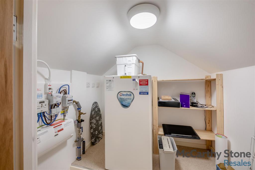 8637680-interior03.jpg