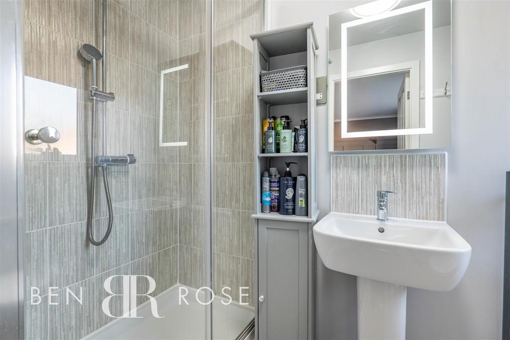 Master Ensuite