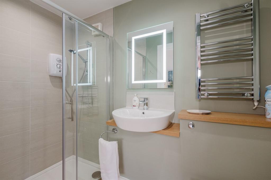 Annexe Shower Room