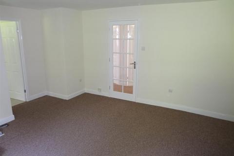 2 bedroom flat to rent, Leigh Hunt Drive, Southgate N14 6DJ