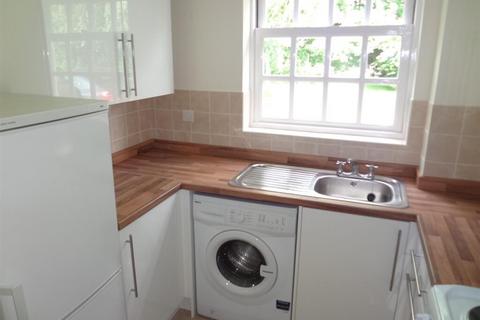 2 bedroom flat to rent, Leigh Hunt Drive, Southgate N14 6DJ