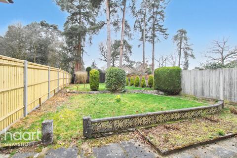 8 Embleton Road, Headley Down, Bordon, GU35 8AJ