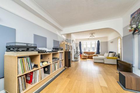 4 bedroom house for sale, Cedarville Gardens, London SW16