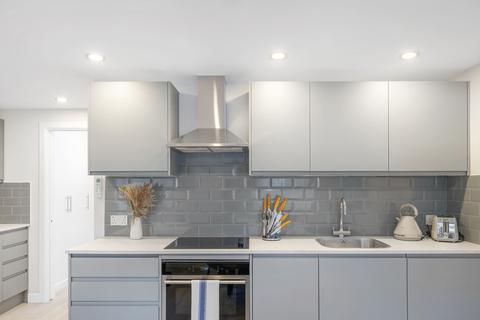 1 bedroom apartment for sale, Westbourne Grove, W2