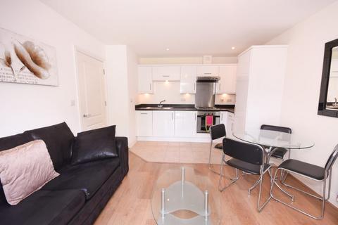 2 bedroom apartment to rent, Parkwood Road