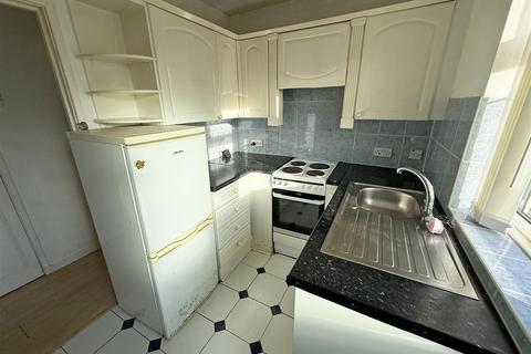 2 bedroom flat for sale, Peebles Close, North Shields, Tyne and Wear