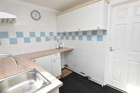 2 bedroom flat for sale, Claymore Close, Cleethorpes DN35