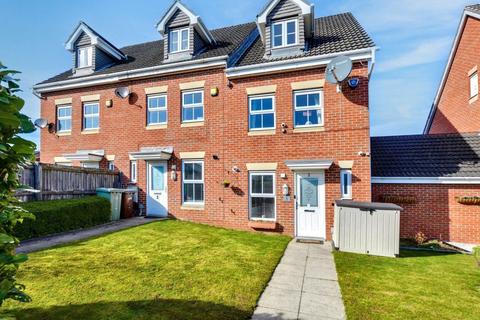 3 bedroom terraced house to rent, Farr Row, Bestwood, Nottingham, NG5 5XE