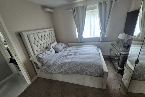 1 bedroom apartment for sale, at Lowden Road, Southall, Southall UB1