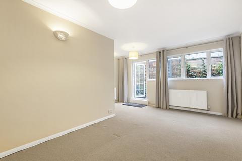 2 bedroom house to rent, Devas Road Raynes Park SW20