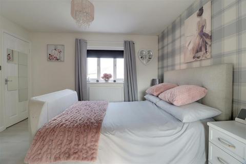 24 Augustus Drive, Brough, HU15 1DH