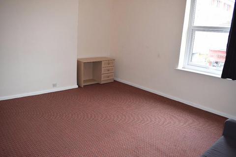 2 bedroom flat to rent, Shields Road, Newcastle upon Tyne NE6