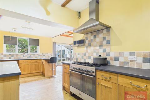 5 bedroom semi-detached house for sale, North Cliff Gardens, Scarborough